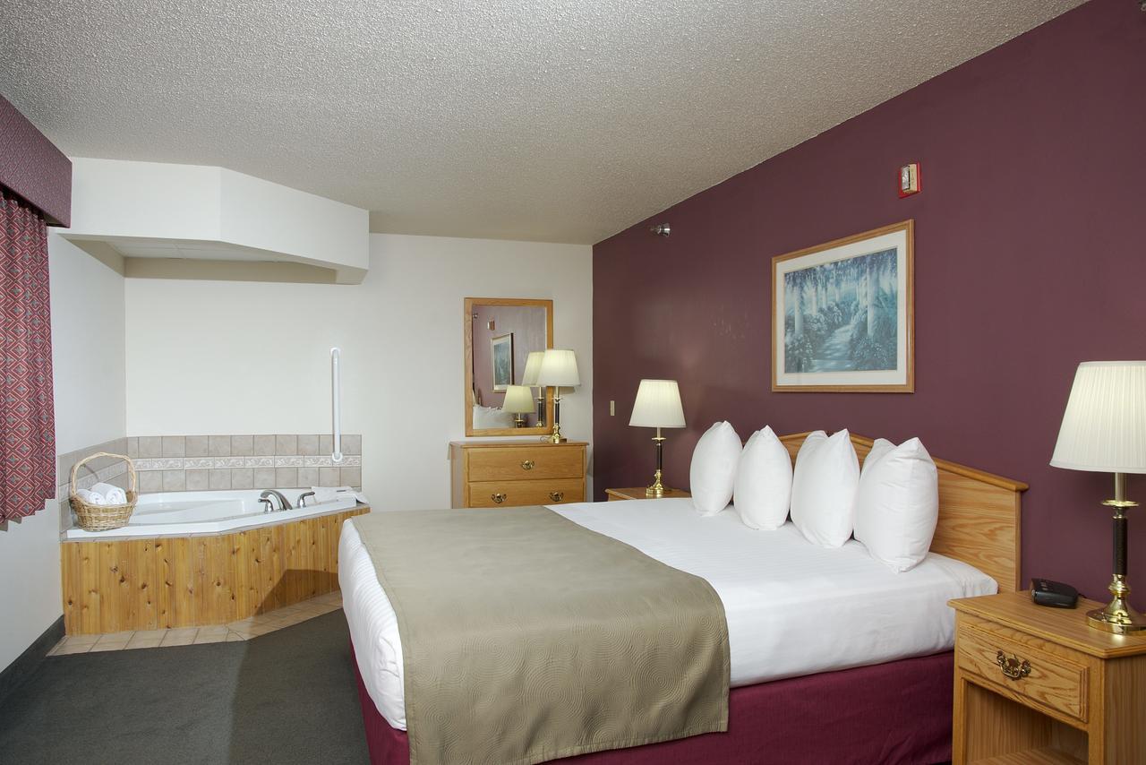 Americinn By Wyndham Merrill Esterno foto